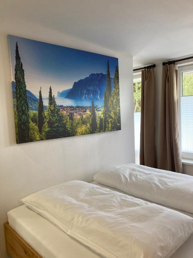 Moderne Ferienwohnung Mit Balkon Herxheim Exterior foto
