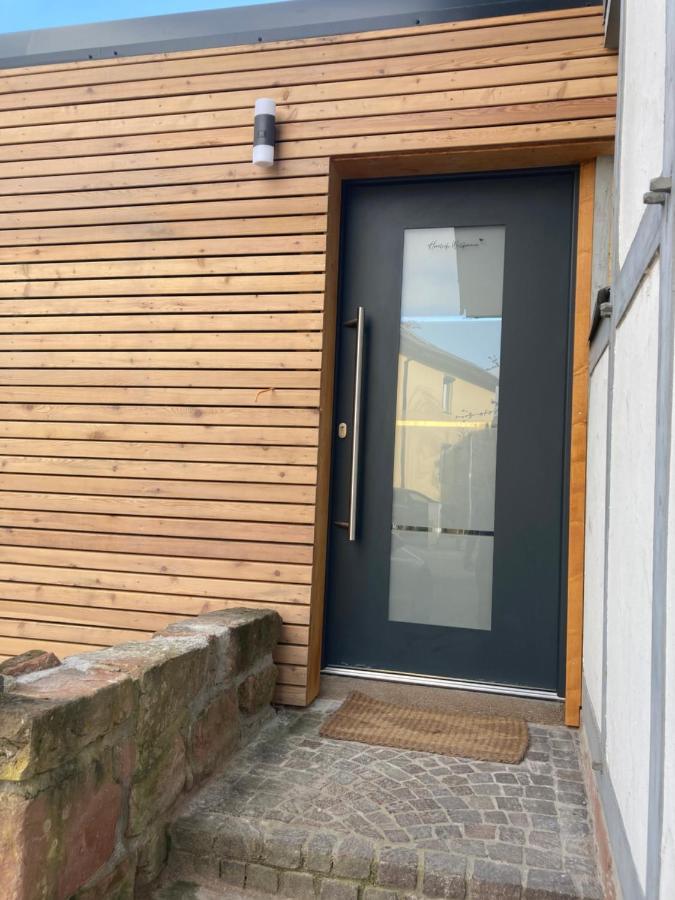 Moderne Ferienwohnung Mit Balkon Herxheim Exterior foto